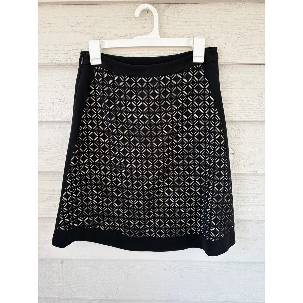 White House Black Market Black Laser Cut Skirt Size 4 Geometric Pattern Chic - Picture 2 of 9